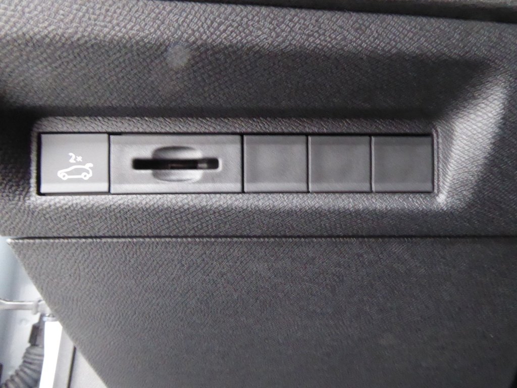 PEUGEOT 308 SW 1.2 HYBRID 136CH GT E-DCS6