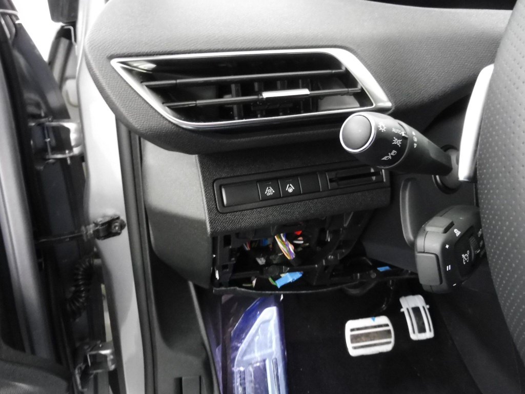 PEUGEOT 5008 HYBRID 136CH GT LINE E-DCS6