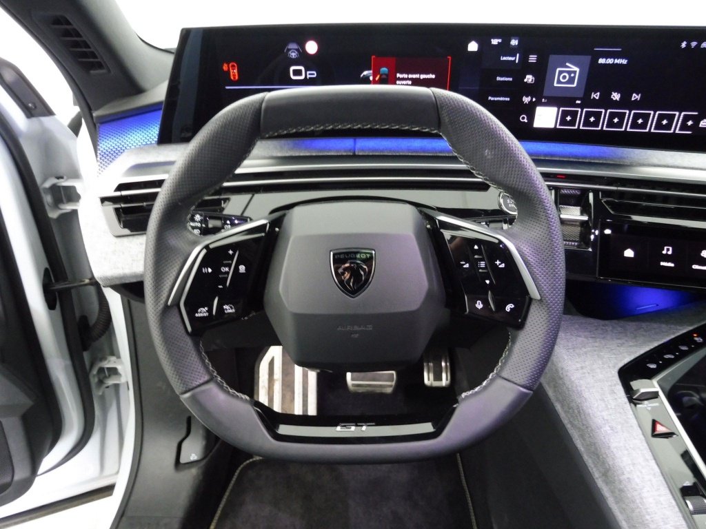 PEUGEOT 3008 HYBRID 136CH GT E-DCS6