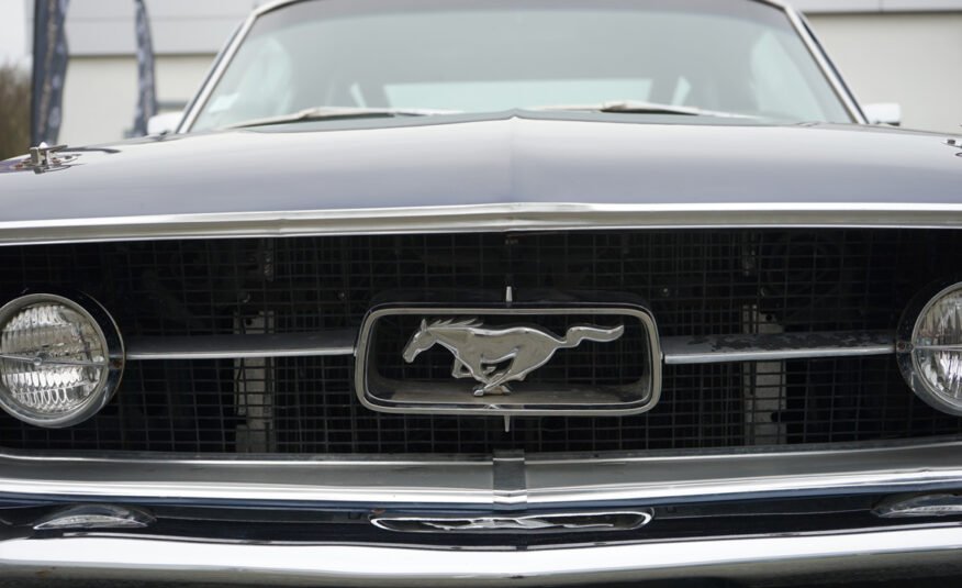 FORD MUSTANG FASTBACK GTA V8 220ch 1967