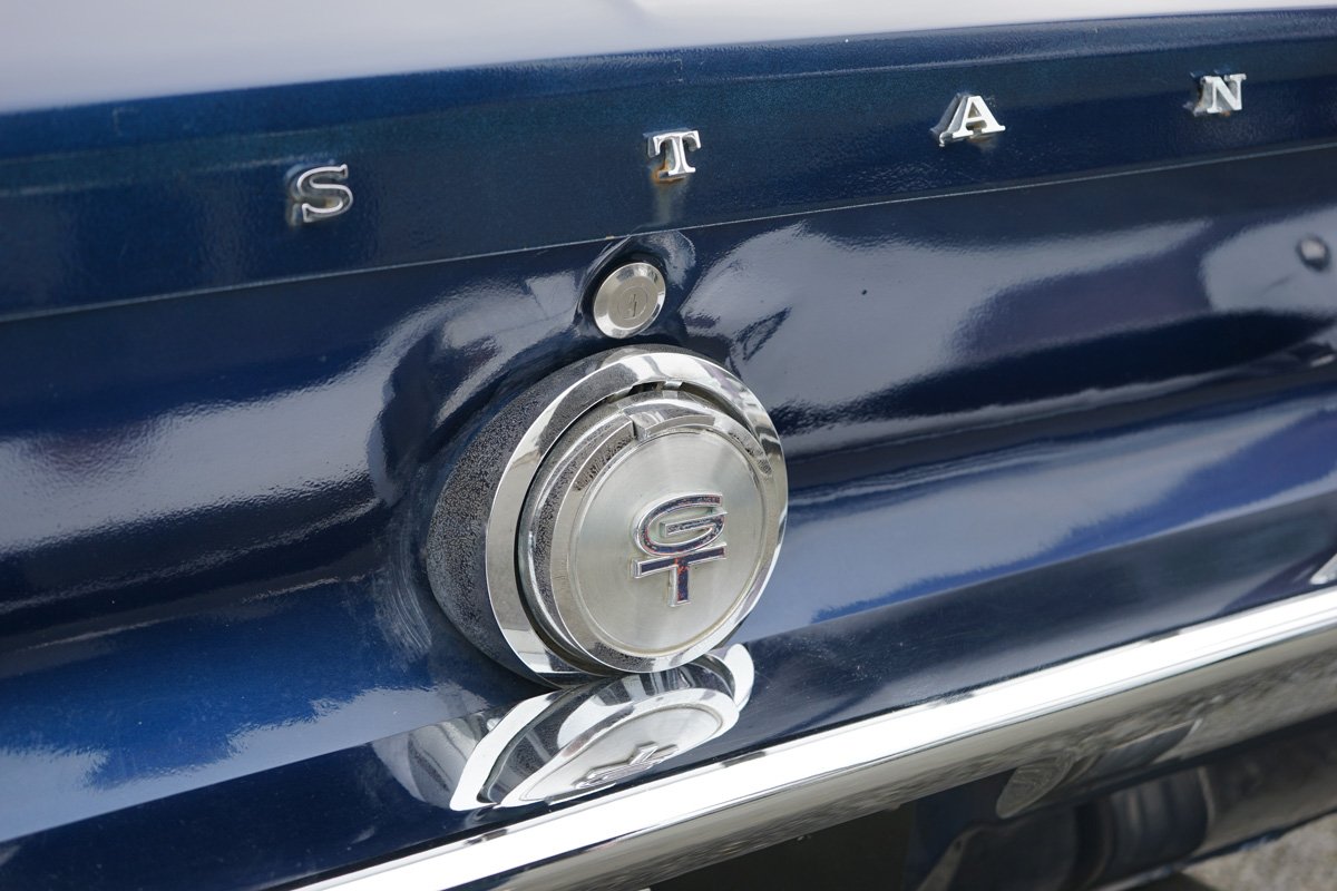 FORD MUSTANG FASTBACK GTA V8 220ch 1967