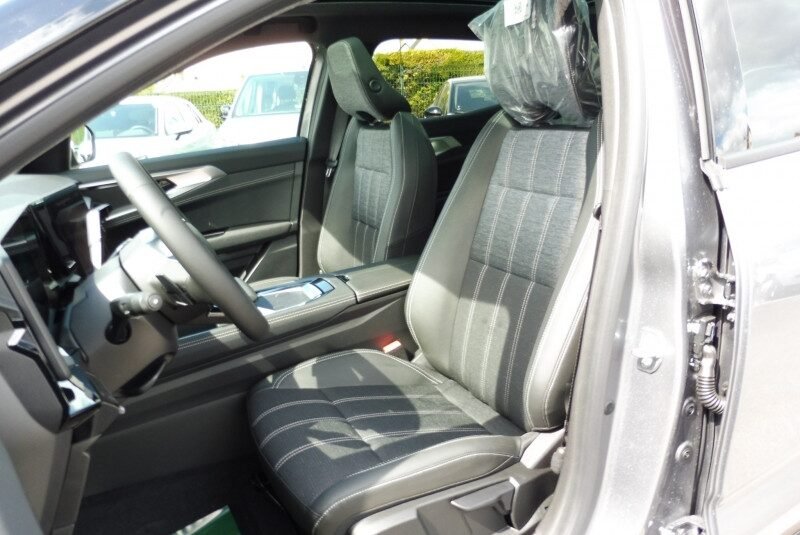 RENAULT AUSTRAL 1.2 E-TECH FULL HYBRID 200CH TECHNO – 24