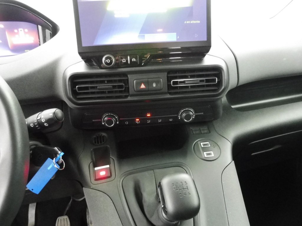 PEUGEOT RIFTER TAILLE M – 1.5 BLUEHDI 100CH S&S ALLURE 5 PLACES