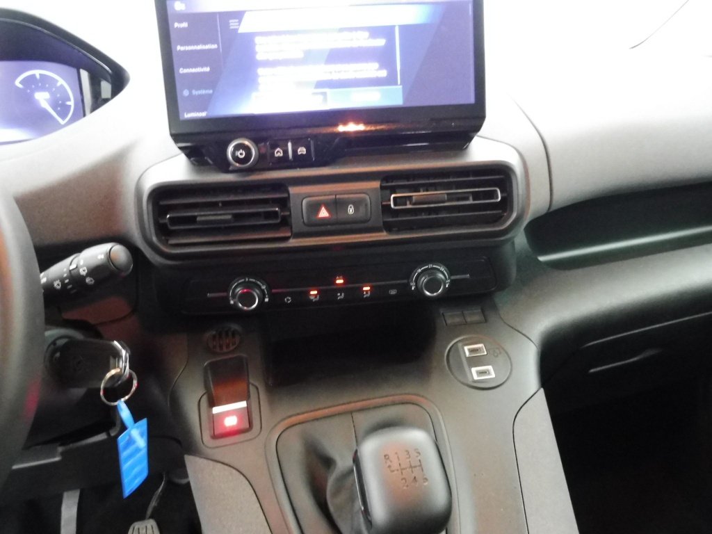 PEUGEOT RIFTER TAILLE M – 1.5 BLUEHDI 100CH S&S ALLURE 5 PLACES