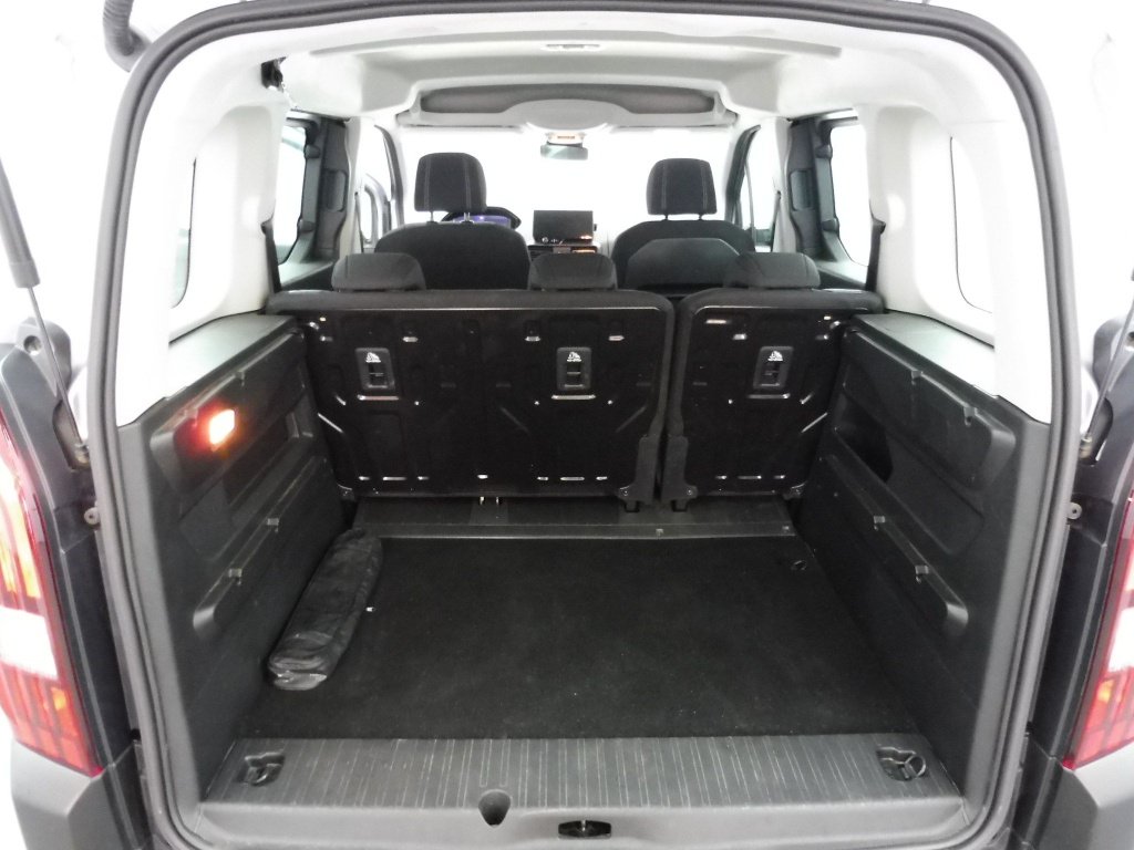 PEUGEOT RIFTER TAILLE M – 1.5 BLUEHDI 100CH S&S ALLURE 5 PLACES