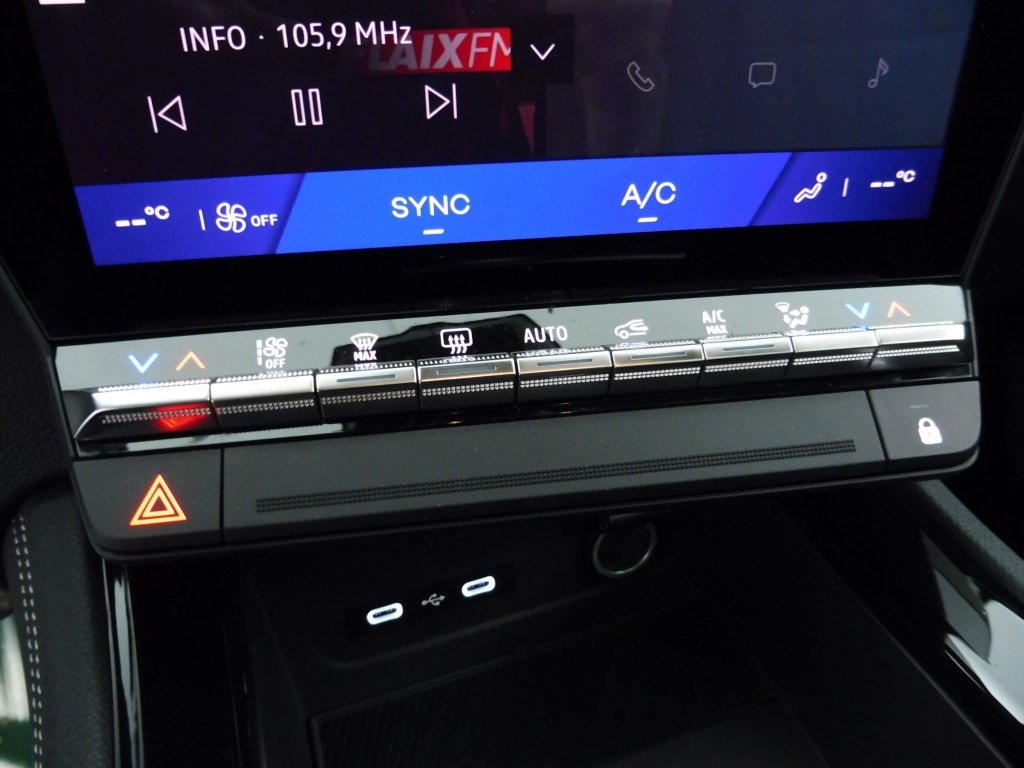 RENAULT AUSTRAL 1.2 E-TECH FULL HYBRID 200CH TECHNO – 24