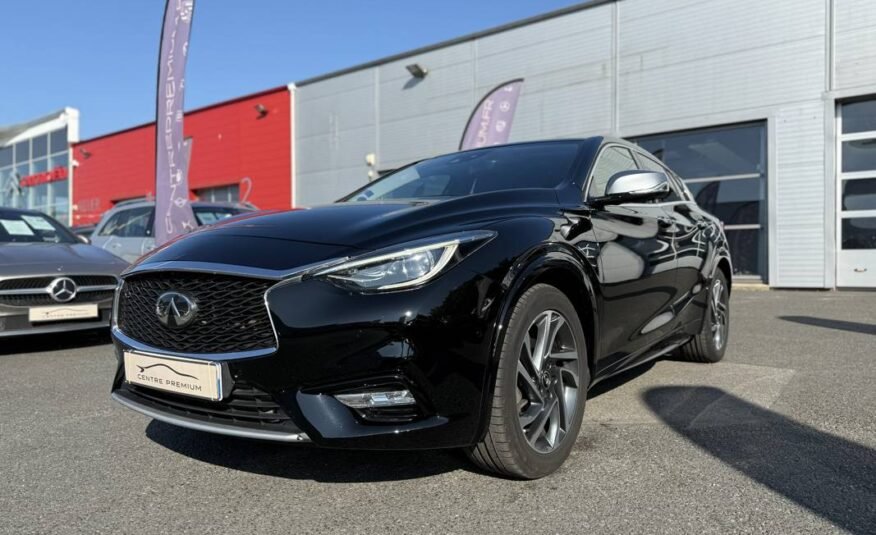 INFINITI Q30 1.6T 122 PREMIUM TECH