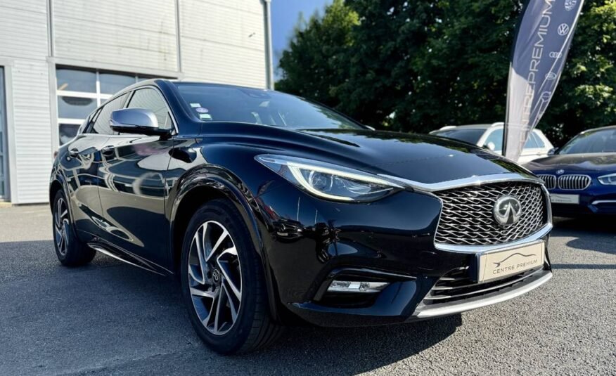 INFINITI Q30 1.6T 122 PREMIUM TECH