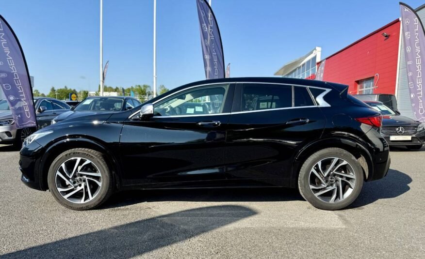 INFINITI Q30 1.6T 122 PREMIUM TECH