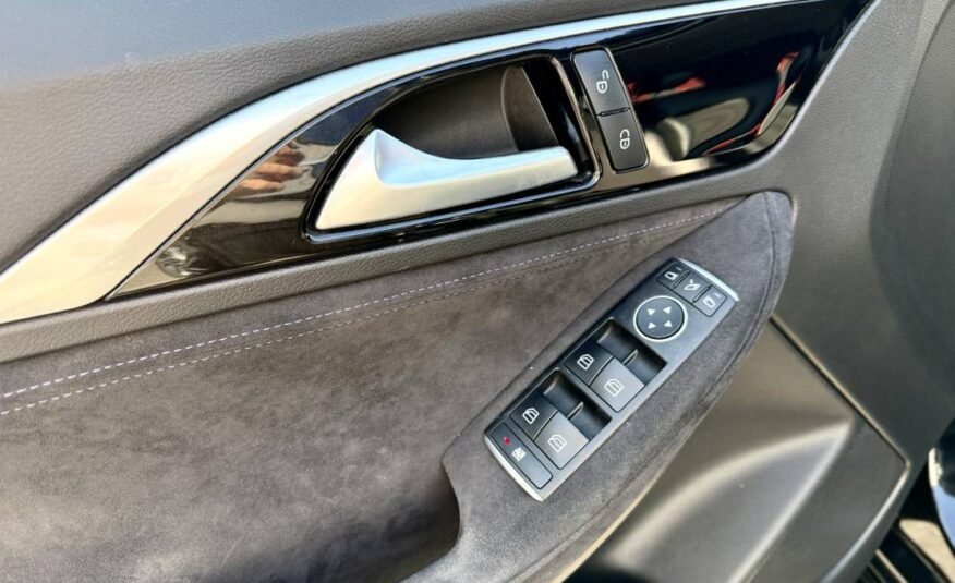 INFINITI Q30 1.6T 122 PREMIUM TECH