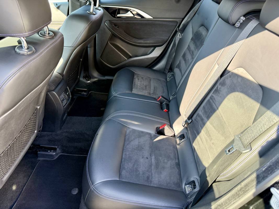 INFINITI Q30 1.6T 122 PREMIUM TECH