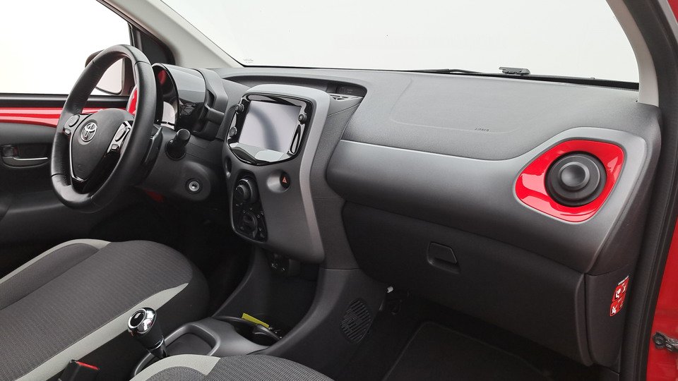 Toyota AYGO 1.0 VVTi 72ch X-PLAY