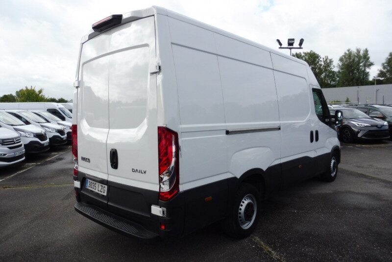 IVECO DAILY 35S FG 35S 12M3 V16 2.3 MJET 156