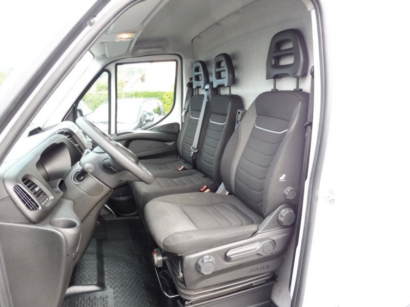 IVECO DAILY 35S FG 35S 12M3 V16 2.3 MJET 156