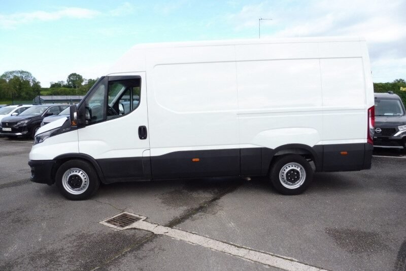 IVECO DAILY 35S FG 35S 12M3 V16 2.3 MJET 156