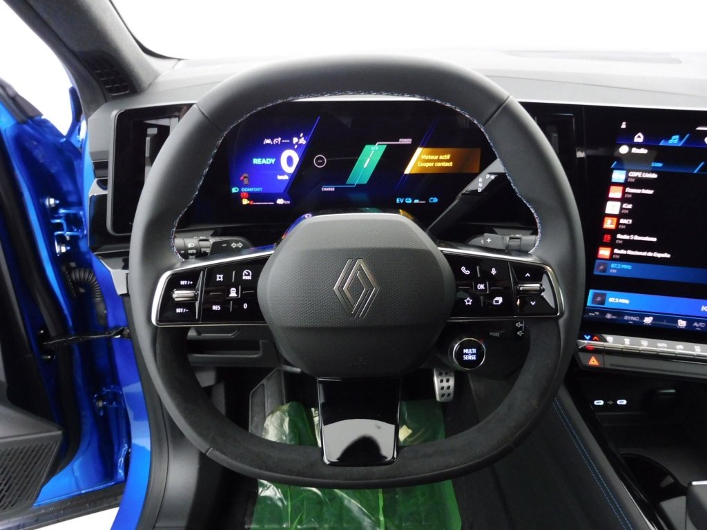 RENAULT RAFALE 1.2 E-TECH FULL HYBRID 200CH ESPRIT ALPINE – 25