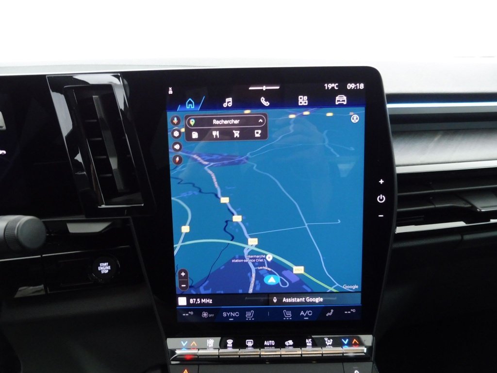 RENAULT RAFALE 1.2 E-TECH FULL HYBRID 200CH ESPRIT ALPINE – 25