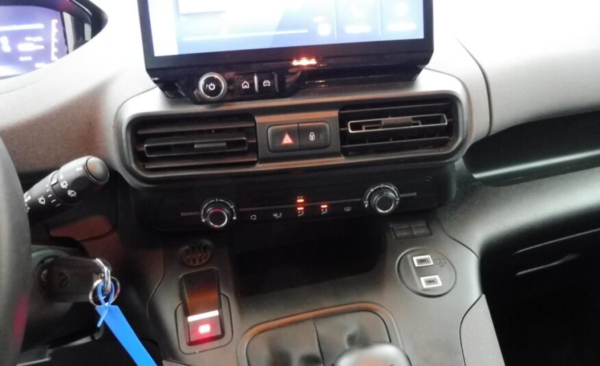 PEUGEOT RIFTER TAILLE M – 1.5 BLUEHDI 100CH S&S ALLURE 5 PLACES
