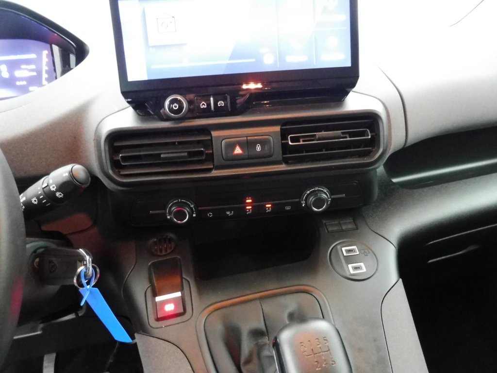 PEUGEOT RIFTER TAILLE M – 1.5 BLUEHDI 100CH S&S ALLURE 5 PLACES