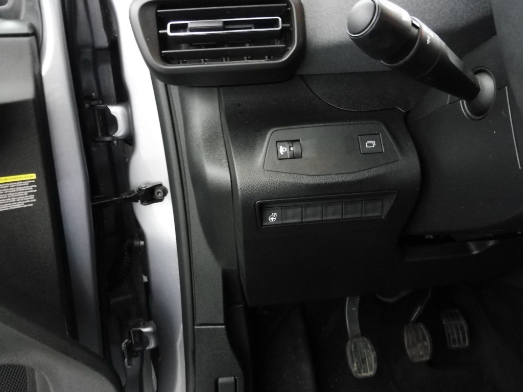 PEUGEOT RIFTER TAILLE M – 1.5 BLUEHDI 100CH S&S ALLURE 5 PLACES