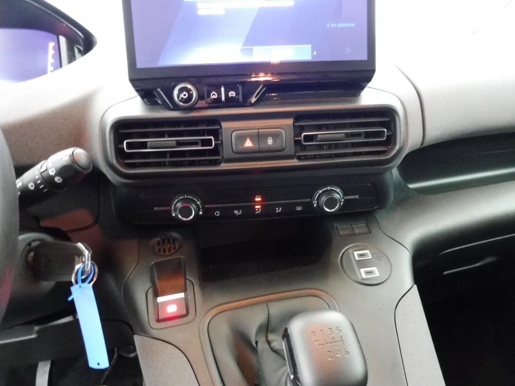 PEUGEOT RIFTER TAILLE M – 1.5 BLUEHDI 100CH S&S ALLURE 5 PLACES