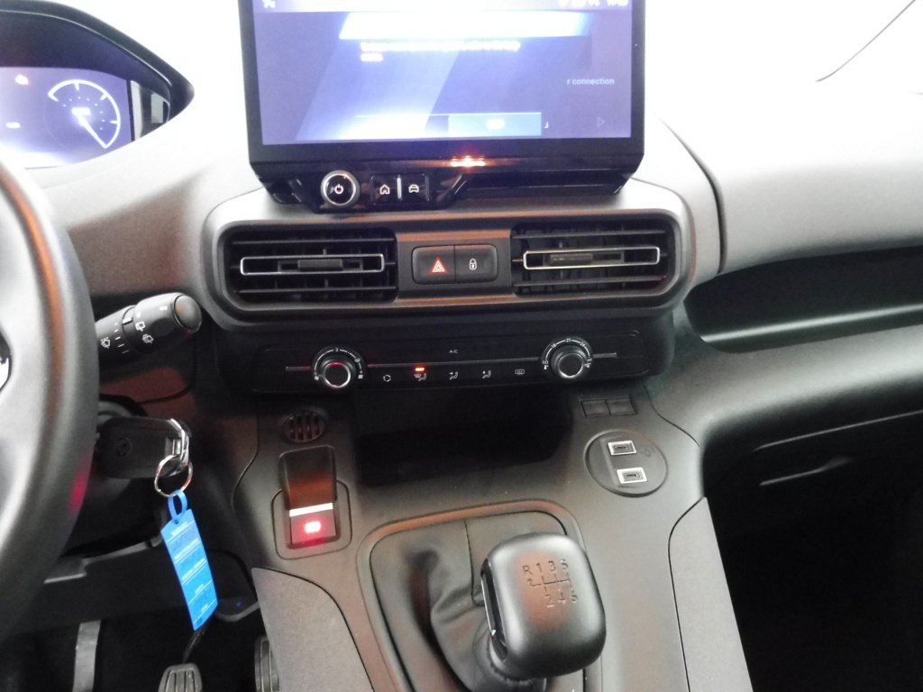 PEUGEOT RIFTER TAILLE M – 1.5 BLUEHDI 100CH S&S ALLURE 5 PLACES
