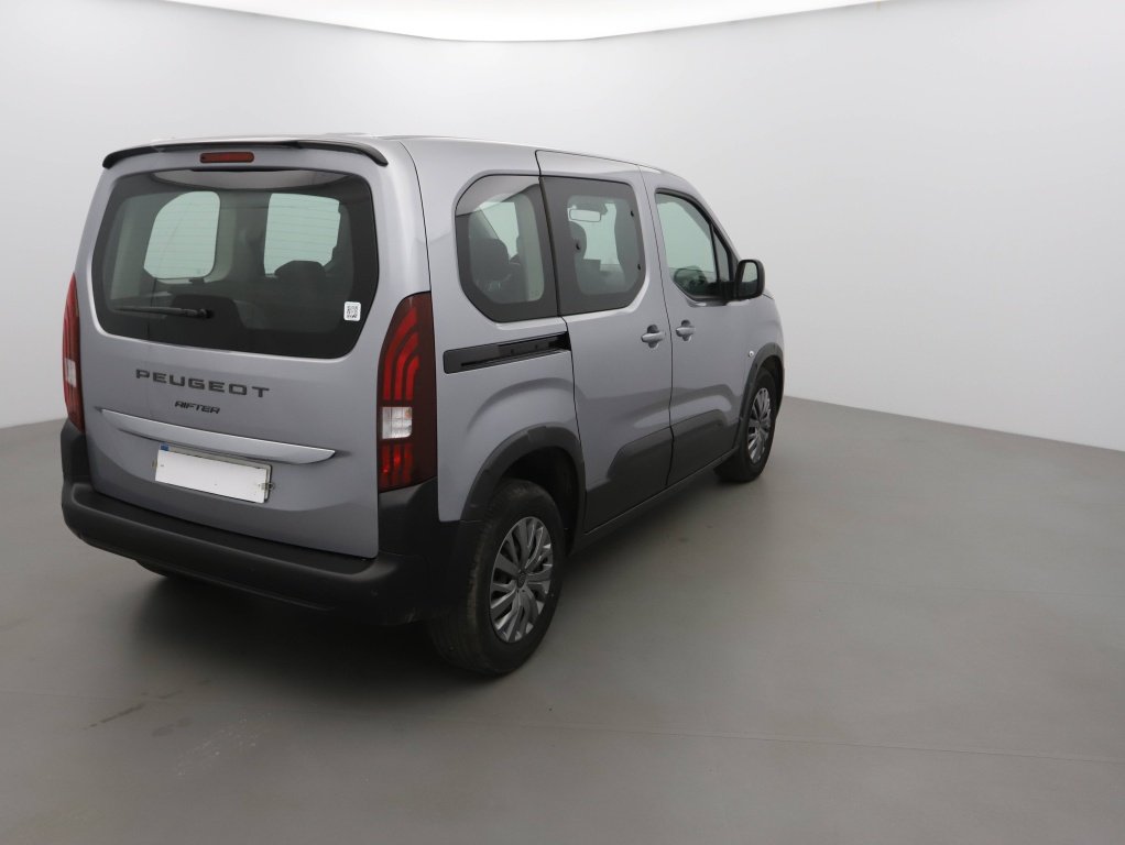 PEUGEOT RIFTER TAILLE M – 1.5 BLUEHDI 100CH S&S ALLURE 5 PLACES