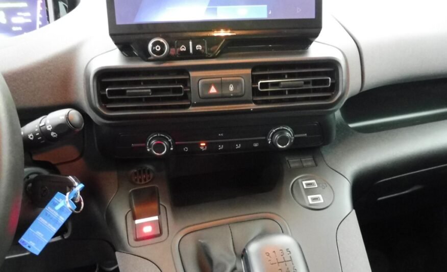 PEUGEOT RIFTER TAILLE M – 1.5 BLUEHDI 100CH S&S ALLURE 5 PLACES