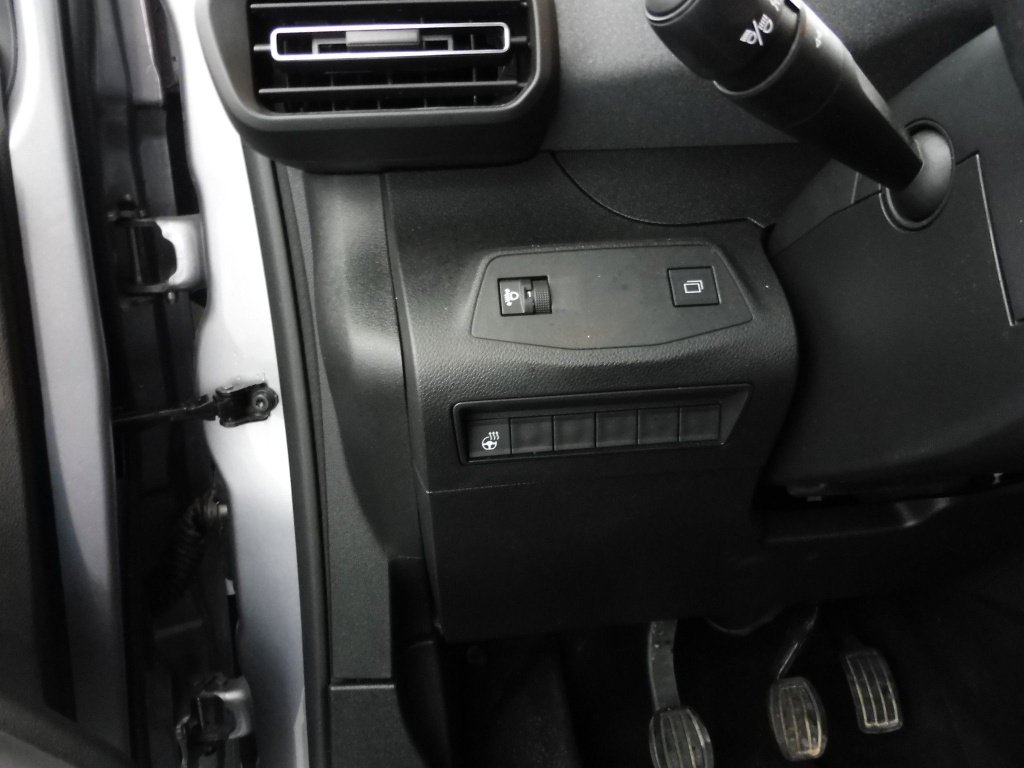 PEUGEOT RIFTER TAILLE M – 1.5 BLUEHDI 100CH S&S ALLURE 5 PLACES