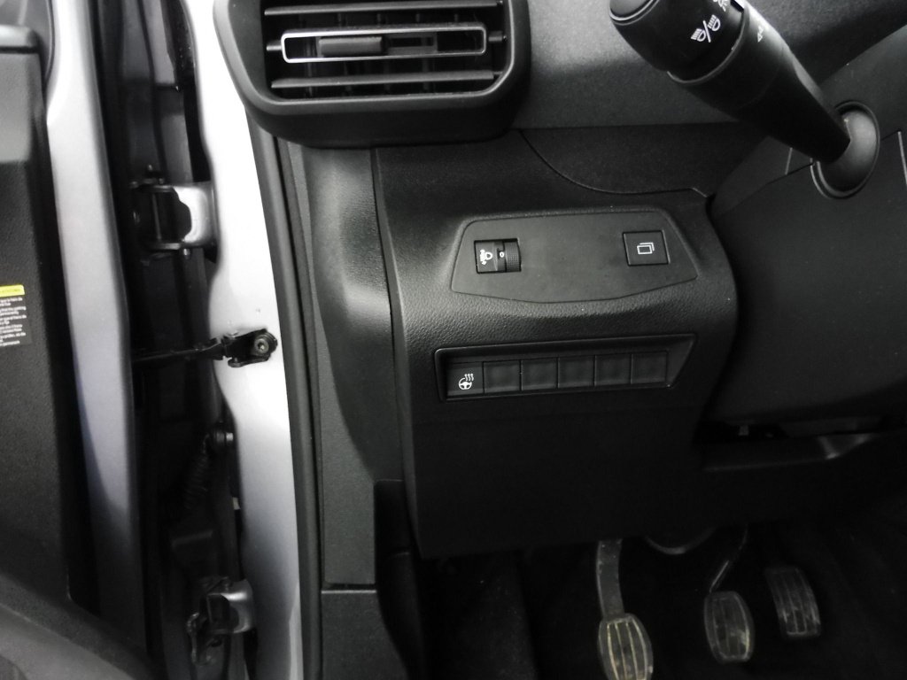 PEUGEOT RIFTER TAILLE M – 1.5 BLUEHDI 100CH S&S ALLURE 5 PLACES