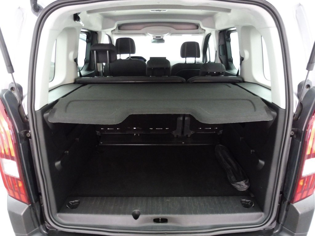 PEUGEOT RIFTER TAILLE M – 1.5 BLUEHDI 100CH S&S ALLURE 5 PLACES