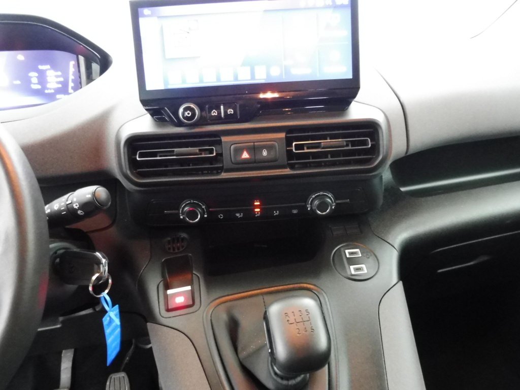 PEUGEOT RIFTER TAILLE M – 1.5 BLUEHDI 100CH S&S ALLURE 5 PLACES