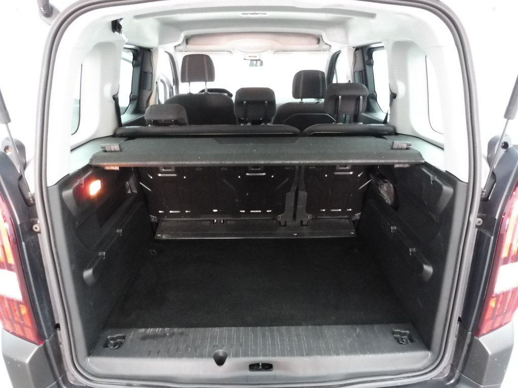 PEUGEOT RIFTER TAILLE M – 1.5 BLUEHDI 100CH S&S ALLURE 5 PLACES