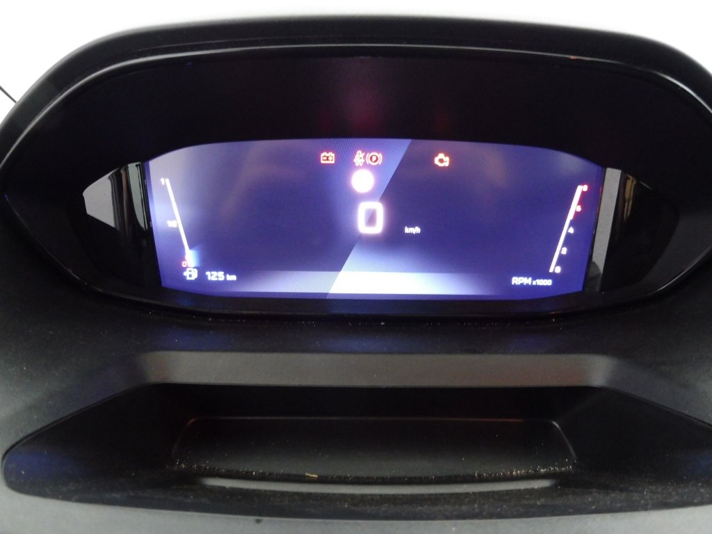 PEUGEOT RIFTER TAILLE M – 1.5 BLUEHDI 100CH S&S ALLURE 5 PLACES
