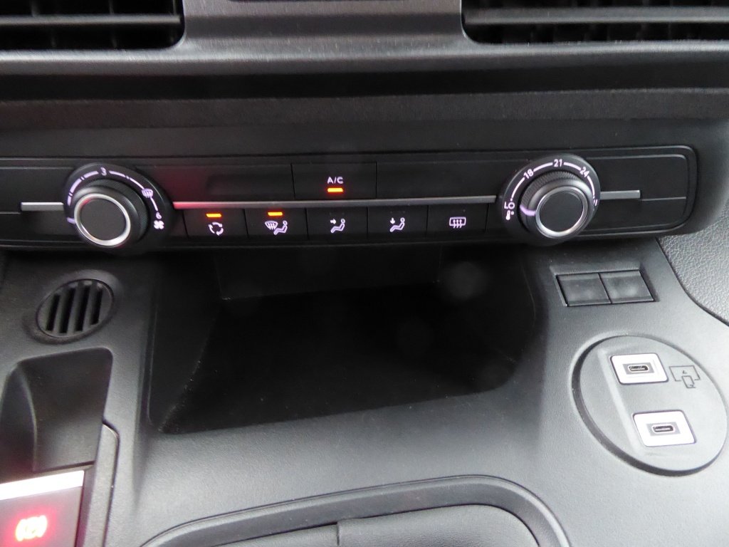 PEUGEOT RIFTER TAILLE M – 1.5 BLUEHDI 100CH S&S ALLURE 5 PLACES
