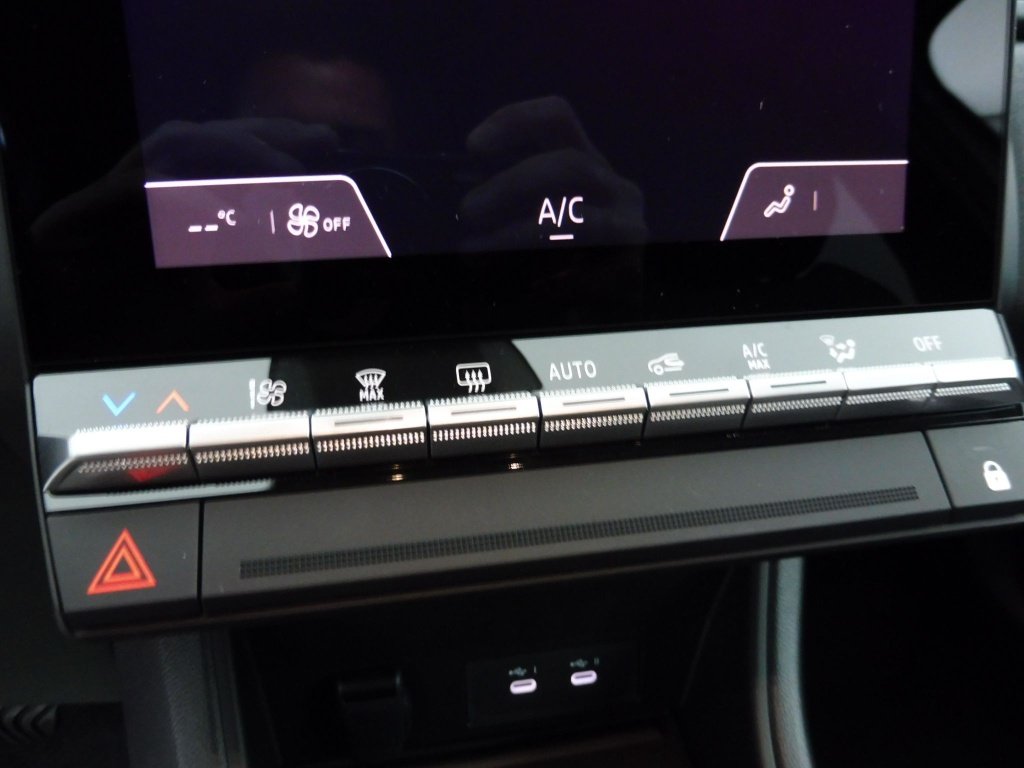 RENAULT Captur 1.3 TCE MILD HYBRID 140CH TECHNO