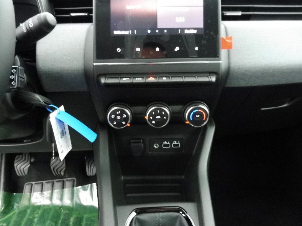RENAULT Clio 1.5 BLUE DCI 100CH EVOLUTION