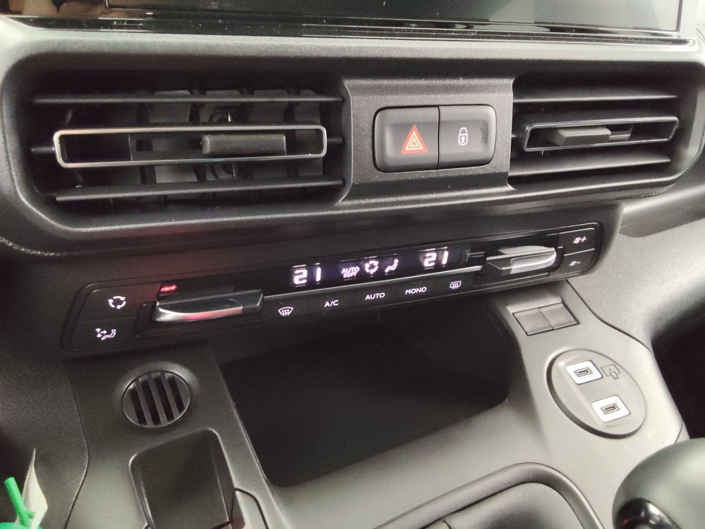 FIAT Doblo Combi 1.5 BLUEHDI 100CH 5 PLACES N1