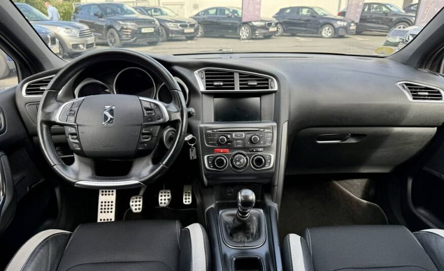 CITROEN DS4 2.0 HDi135 So Chic