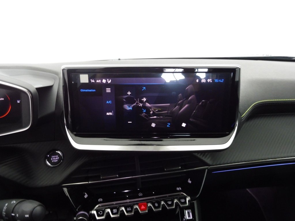 PEUGEOT 2008 1.2 HYBRID 145CH GT E-DCS6