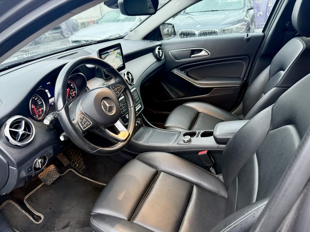 MERCEDES GLA 180D 109CH INTUITION 7G-DCT 2018