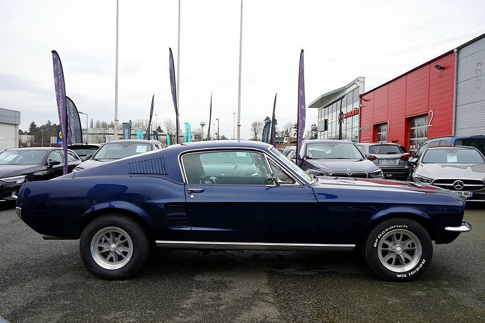 FORD MUSTANG FASTBACK GTA V8 220ch 1967