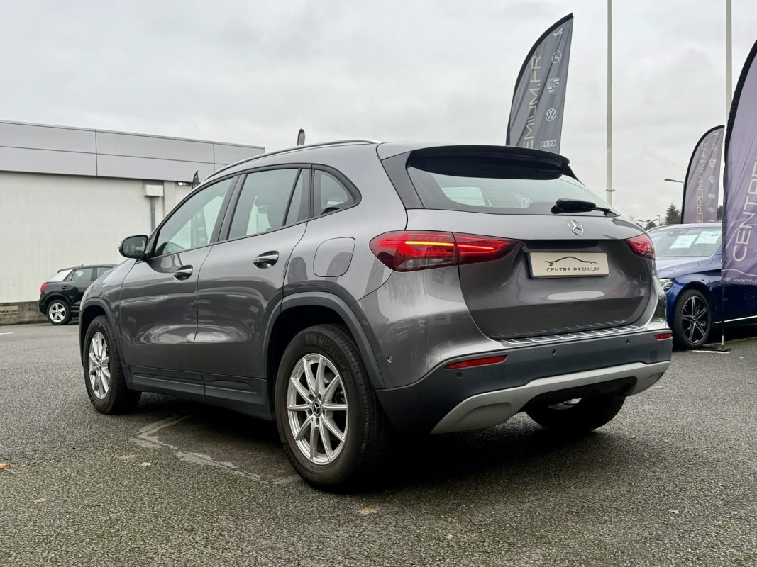 MERCEDES GLA 200D BUSINESS LINE 2021