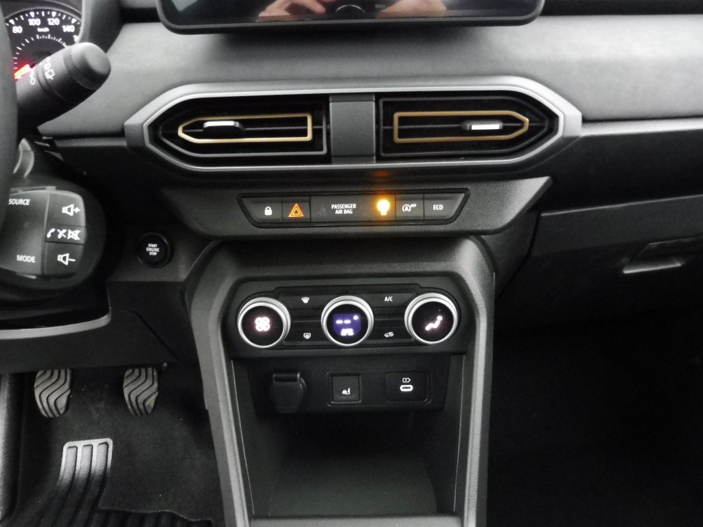 DACIA Jogger 1.0 TCE 110CH EXTREME 7 PLACES -24