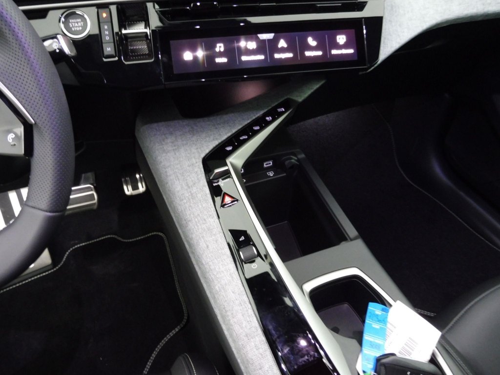 PEUGEOT 3008 1.2 HYBRID 145CH GT E-DCS6