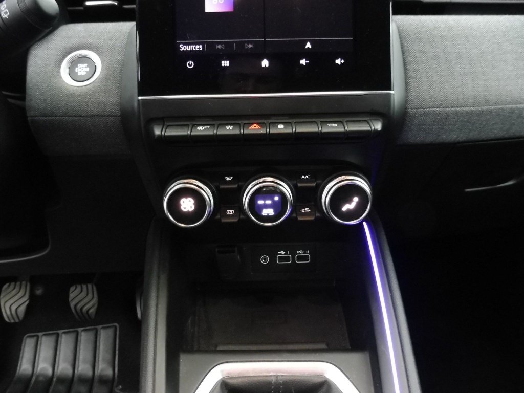 RENAULT Clio 1.0 TCE 90CH TECHNO