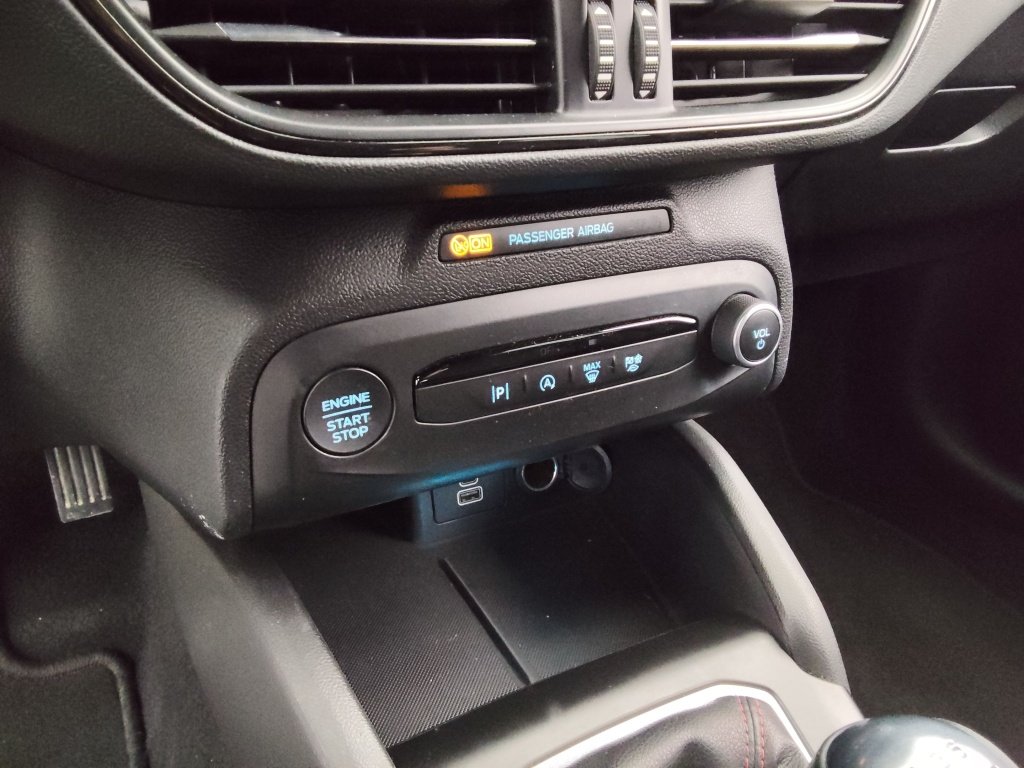 FORD Focus 1.0 ECOBOOST 125st line