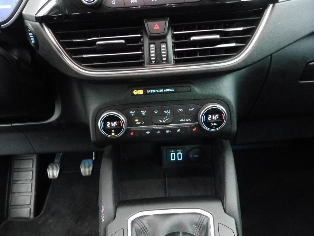 FORD Kuga 1.5 ECOBOOST 150titanium