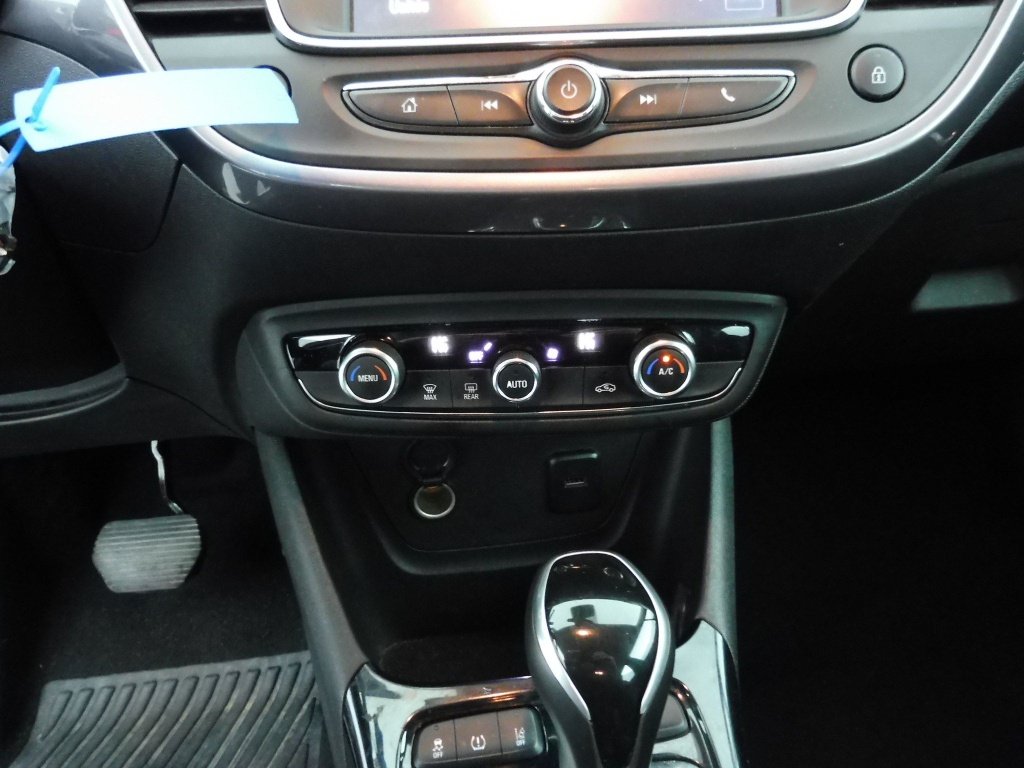 OPEL Crossland 1.5D 120 AT6innovation