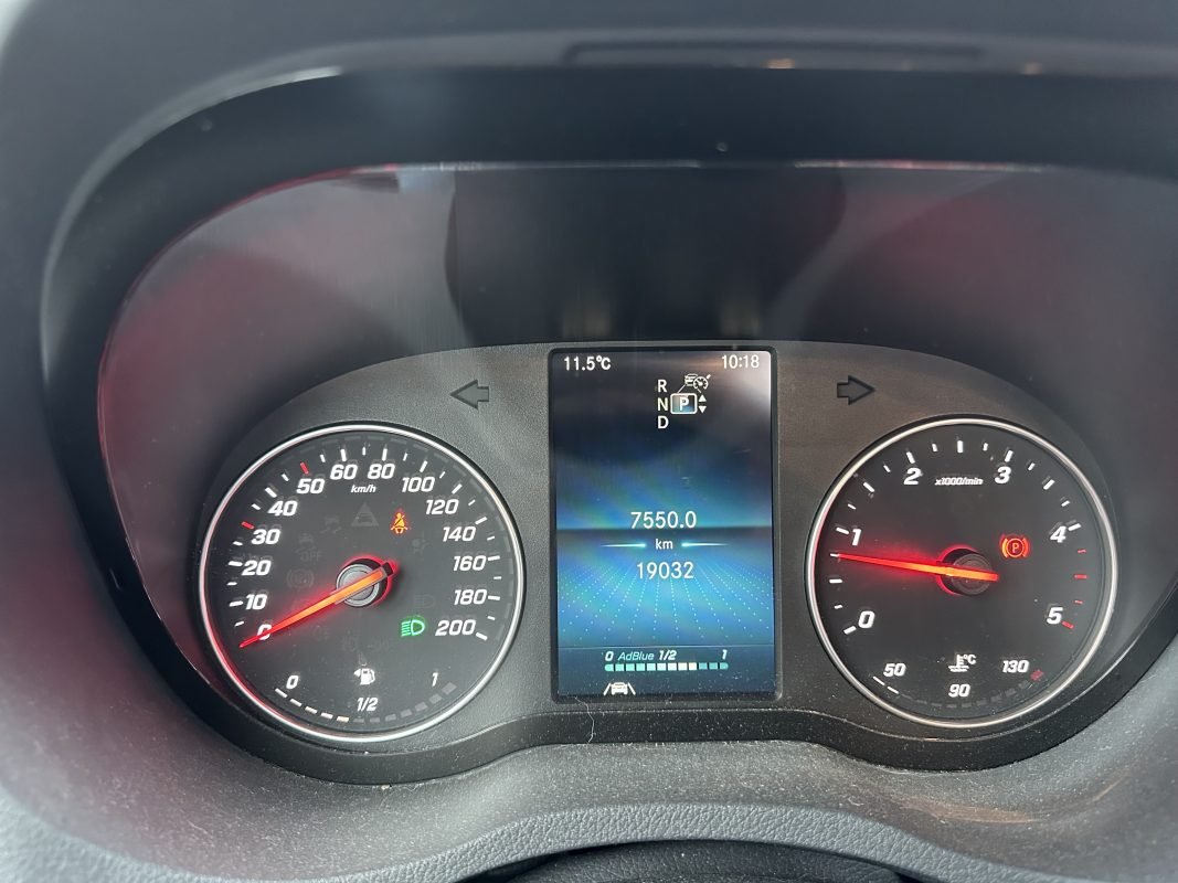 HYMER MLT-570 CROSSOVER 4X4 MERCEDES 190 CV 2023